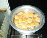 A picture of step 5 of Dahi bhulay.