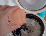 Foto langkah ke 2 dari resep Tips Menyimpan Nasi Sisa Agar Tetap Pulen Keesokan Harinya.
