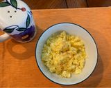 Hình bước làm 3 của món Scramble eggs with cheese