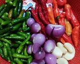 Foto langkah ke 5 dari resep Ayam Cabe mudah dan enak.