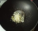 A picture of step 2 of Caramelized Makhana.
