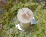 A picture of step 2 of Green Salsa.