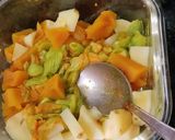 A picture of step 5 of Pumpkin flower cutlets.