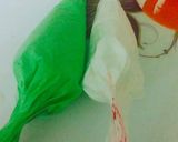 A picture of step 1 of Pakistan theme cake.