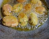 A picture of step 3 of Poha Bomb.