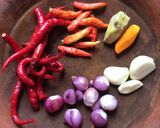 Foto langkah ke 2 dari resep Ceker Bumbu Pedas.