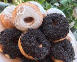 Foto langkah ke 6 dari resep Donat lembut dan empuk tanpa Kentang.