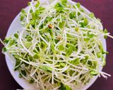 Hình bước làm 7 của món Cháo má đùi gà hành boa rô