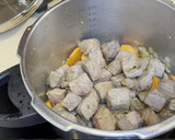 Foto del paso 3 de la receta: Estofado de ternera al curry