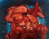 Foto del paso 2 de la receta: Juguito congelado de frutilla