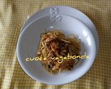A picture of step 5 of Spaghetti with Garlic, Oil, Walnuts, and Lemon-Flavored Toasted Breadcrumbs.