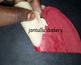 A picture of step 9 of Two Colours samosa.