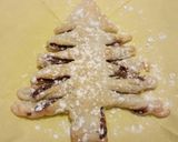 A picture of step 4 of Nutella Christmas Tree 🎄.