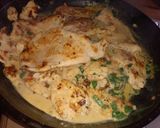 Foto del paso 3 de la receta: Pollo al verdeo con puré de papas 💜