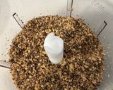 Foto del paso 1 de la receta: Bizcocho sin gluten de chocolate negro y nueces, sin harina y casi sin azúcar!