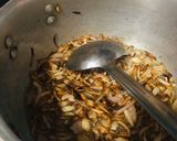 A picture of step 1 of Chicken or chane ki daal.