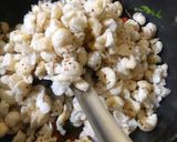 A picture of step 3 of Makhana Poha.