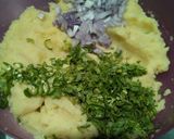 A picture of step 2 of Potato Kabab.