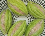 Hình bước làm 3 của món Canh Khổ qua dồn cá thác lác