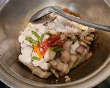 รูปขั้นตอนการทำที่ 2 ของ แกงอ่อมหมูสามชั้นคีโต