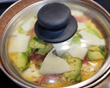 Foto del paso 4 de la receta: Tortilla abierta de aguacate, jamón y queso
