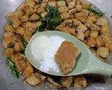Foto langkah ke 3 dari resep Oseng Tempe Gembus Kulit Melinjo.