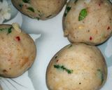 A picture of step 4 of Potato balls.