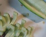 A picture of step 4 of Salad with Ham and Avocado.