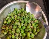 A picture of step 2 of Fried pea.