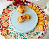 A picture of step 3 of Monaco Biscuit Sev puri / Monaco Sandwich.