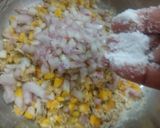 कुरकुरीत मक्याची भजी (Crispy corn pakoda recipe in marathi) रेसिपी स्टेप 3 फोटो 