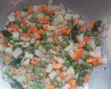 A picture of step 6 of Vegetable suji upma.