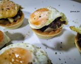 Foto del paso 6 de la receta Mini-tartaletas de morcilla, manzana y huevo de codorniz