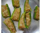 A picture of step 2 of Stuffed Green Chilli.