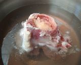 Foto langkah ke 1 dari resep Rawon sumsum tulang sapi.