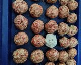 A picture of step 2 of Beer Meatballs 🍺.