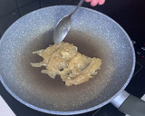 Foto del paso 2 de la receta: Tortilla trend con cerdo teriyaki, cebolla caramelizada, pepinillo encurtido y yema curada soja y PX