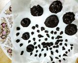 A picture of step 4 of Homemade Chocolate Chips😍.