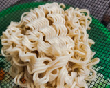 Foto langkah ke 1 dari resep Mie Goreng Veggie.