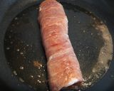 A picture of step 2 of Pork fillet Wellington.