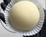 A picture of step 4 of Oreo Mochi.