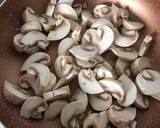 Foto del paso 3 de la receta: Revuelto de cosas viejas