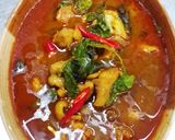 รูปขั้นตอนการทำที่ 6 ของ แกงพริกไก่ใส่ใบรา