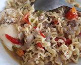 Foto langkah ke 6 dari resep 8. Indomie Tumis Pedas.