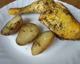 Foto del paso 7 de la receta: Pollo asado con patatas en olla de cocción lenta