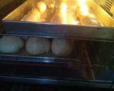 Foto langkah ke 3 dari resep Roti burger bun simpel.