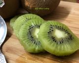 A picture of step 5 of How To Peel & Slice Kiwi Fruit? – Tuesday Tip.