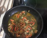 Foto del paso 4 de la receta: Merluza con nécoras y su salsa