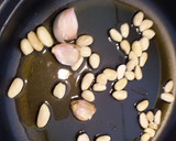 Foto del paso 2 de la receta: Cazuela de sepia con garbanzos