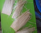 Foto langkah ke 1 dari resep Enoki Krispi Geprek.